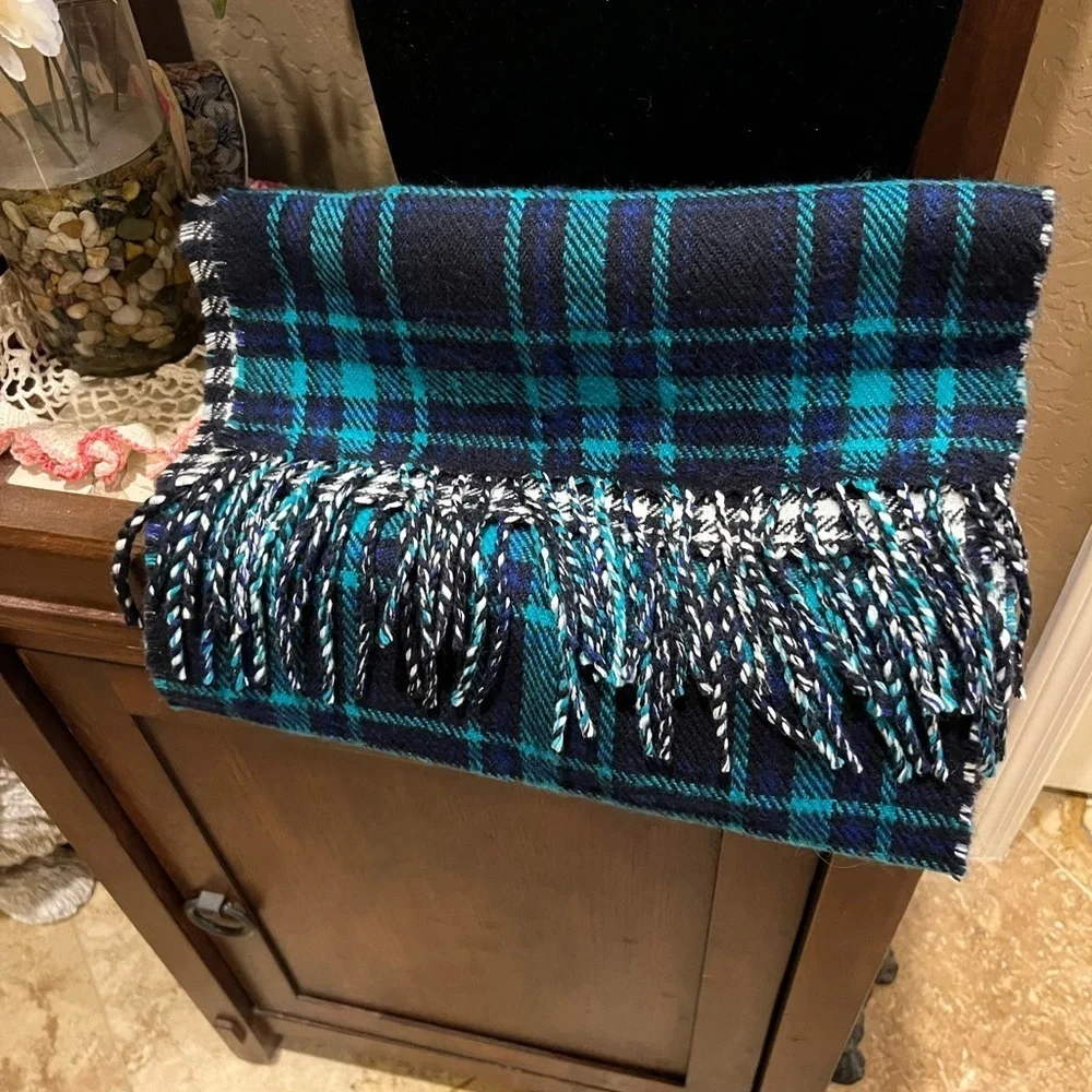 Talbots • plaid reversible soft scarf
